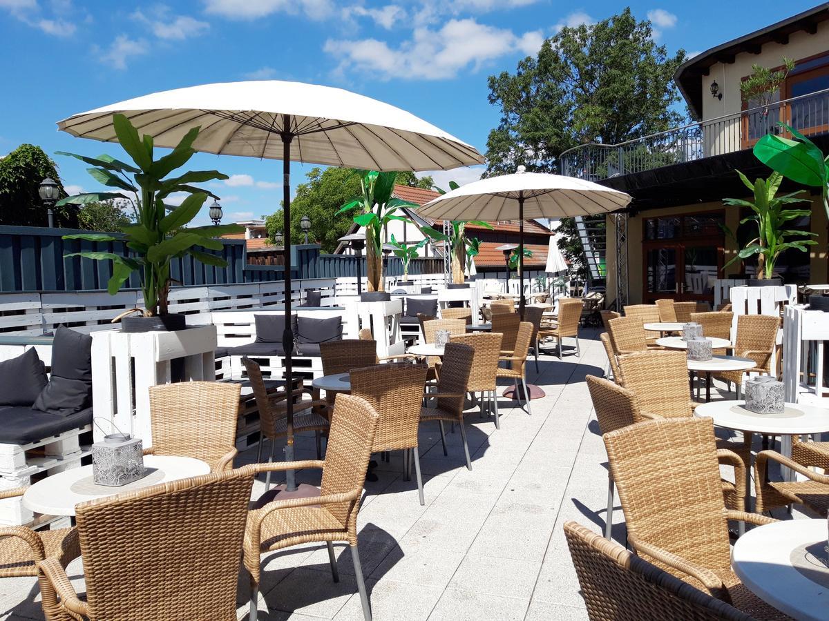 Hotel Schwarzer Adler 3*